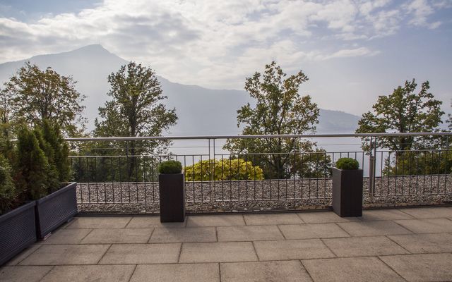 Modern 194 m2 Terrace Apartment with beautiful Lake View