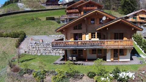 FOR SALE 6.5 ROOMS CHALET IN CHAMPERY