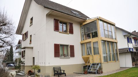Gepflegtes Zweifamilienhaus an zentraler Lage in Aarberg
