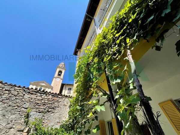 Romantisches und helles Tessiner Haus mit sehr schönem Innenhof