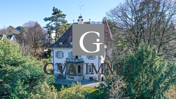 Superb mansion located in the city center of Geneva